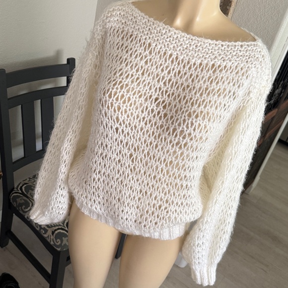 hand knitted loose weave bell sleeve SWEATER - Picture 3 of 5